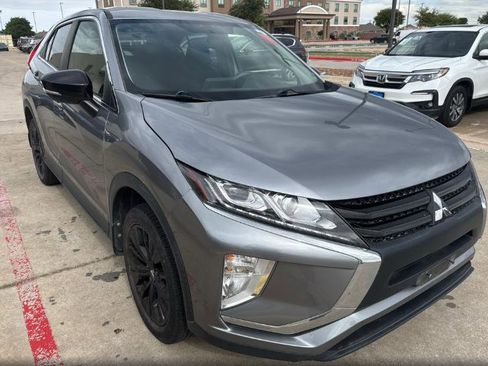 Used 2018 Mitsubishi Eclipse Cross LE AWD/4WD image 2