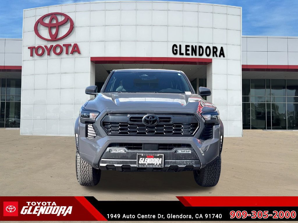 Used 2026 Toyota Tacoma TRD Off-Road AWD/4WD image 3