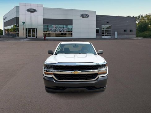 Used 2018 Chevrolet Silverado 1500 W/T AWD/4WD image 3