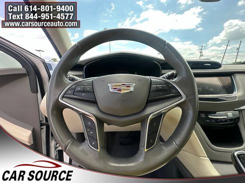 Used 2019 Cadillac XT5 Luxury FWD image 16