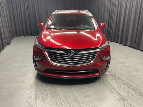 Used 2023 Buick Enclave Essence image 5