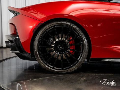 Used 2020 McLaren GT RWD image 16