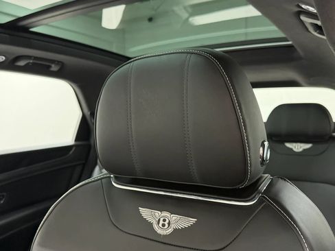 Used 2019 Bentley Bentayga AWD/4WD image 82