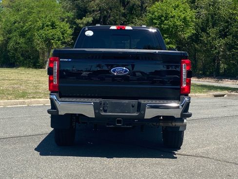 Certified 2023 Ford F350 Lariat w/ FX4 Off-Road Package AWD/4WD image 5