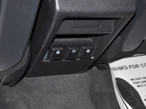 Used 2016 Land Rover Discovery Sport HSE image 23