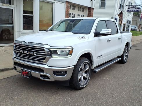 Used 2020 RAM 1500 Laramie AWD/4WD image 2