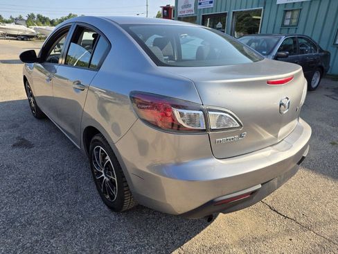 Used 2011 MAZDA MAZDA3 i Sport FWD image 12