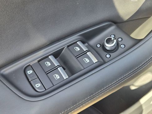 Used 2022 Audi Q7 3.0T Premium Plus image 28