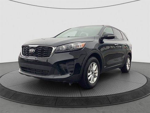 Used 2020 Kia Sorento LX image 3