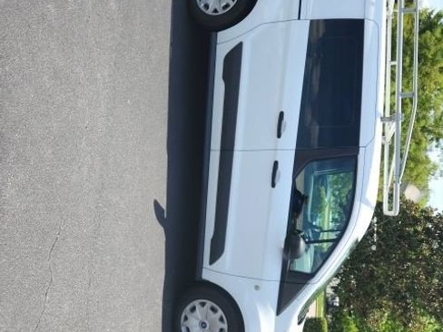 Used 2017 Ford Transit Connect XL FWD image 12