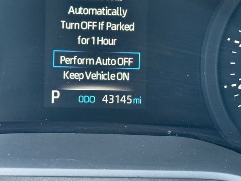 Used 2024 Toyota Sienna XLE FWD image 18