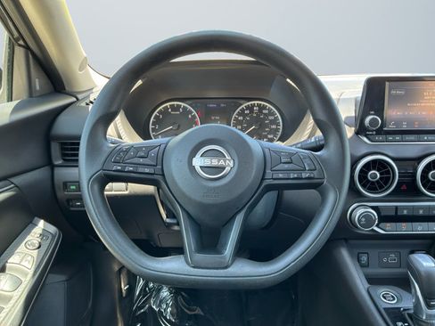 Used 2025 Nissan Sentra S FWD image 11