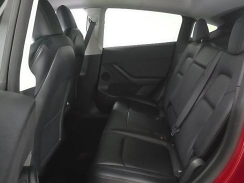 Used 2022 Tesla Model Y Long Range AWD/4WD image 5