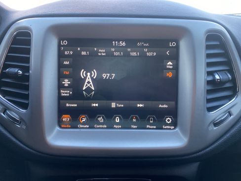 Used 2021 Jeep Compass Latitude image 10