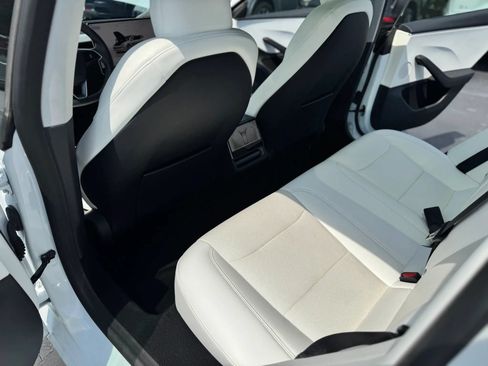 Used 2025 Tesla Model 3 Long Range AWD/4WD image 17