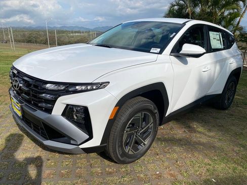 New 2026 Hyundai Tucson Blue SE image 3