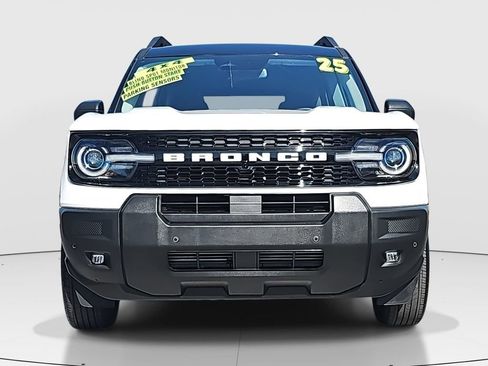 Used 2025 Ford Bronco Sport Outer Banks w/ Outer Banks Tech Package+ image 2