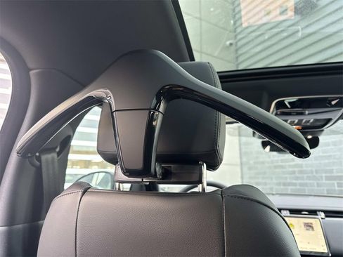 New 2026 Land Rover Range Rover Velar Dynamic SE image 16