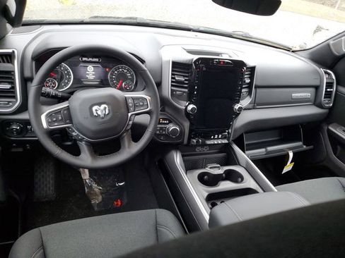 New 2026 RAM 1500 4x4 Crew Cab image 5