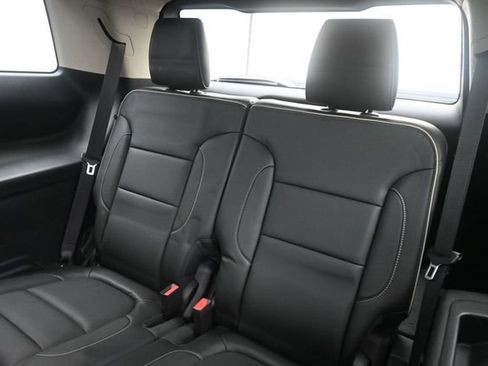 Used 2017 GMC Acadia Denali w/ Technology Package FWD image 20