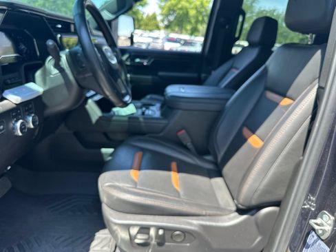 Used 2024 GMC Sierra 2500 AT4 w/ AT4 Premium Plus Package AWD/4WD image 5
