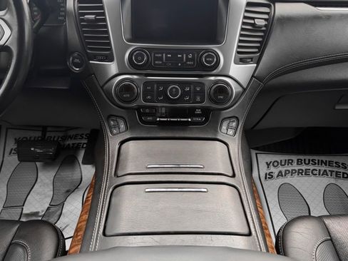 Used 2020 Chevrolet Suburban Premier image 19