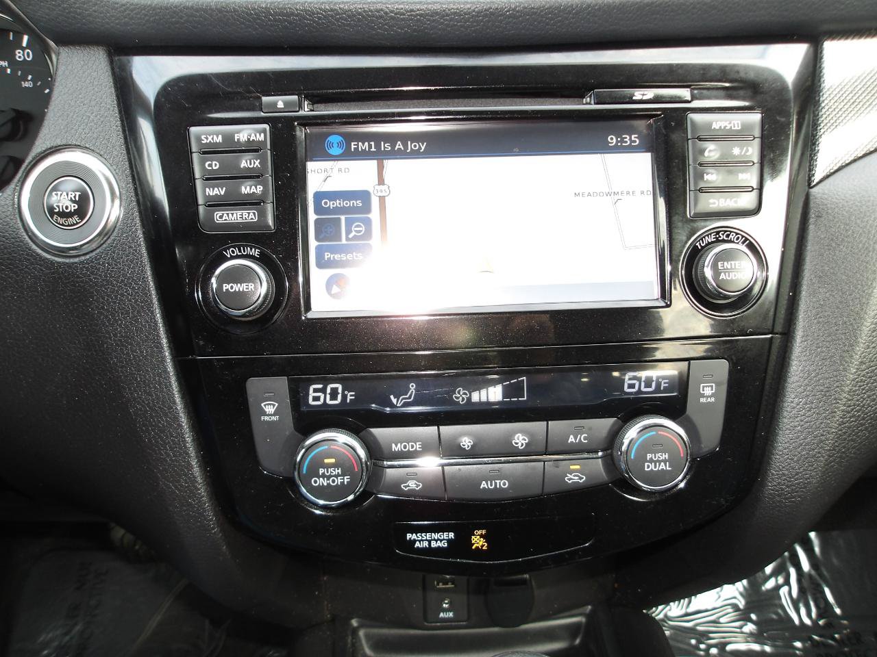 Used 2015 Nissan Rogue SL AWD/4WD image 18