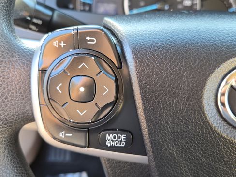 Used 2013 Toyota Camry LE image 27