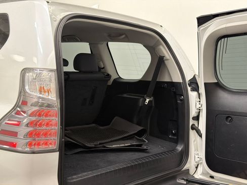 Used 2019 Lexus GX 460 AWD/4WD image 10