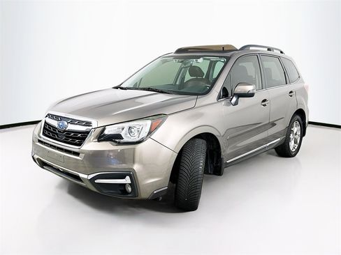 Used 2018 Subaru Forester 2.5i Touring w/ Popular Package #3B image 2