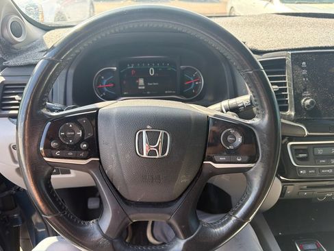 Used 2019 Honda Pilot Touring image 9