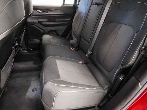 Certified 2024 Jeep Grand Cherokee Laredo image 15