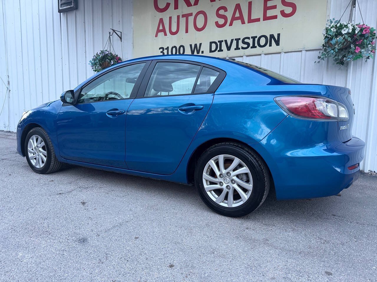 Used 2012 MAZDA MAZDA3 i Grand Touring w/ Tech Pkg FWD image 9
