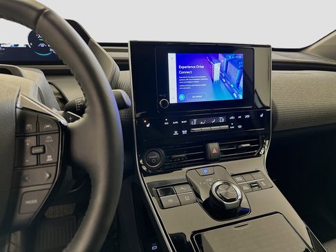 Used 2025 Subaru Solterra Premium image 26