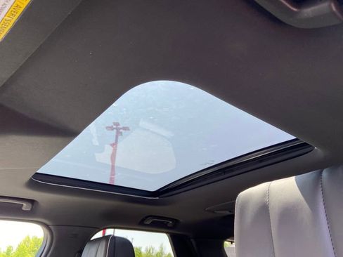 Used 2019 Land Rover Discovery HSE Luxury image 38