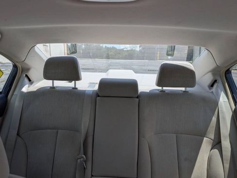Used 2013 Subaru Legacy 2.5i Premium w/ All-Weather Pkg + Moonroof AWD/4WD image 36