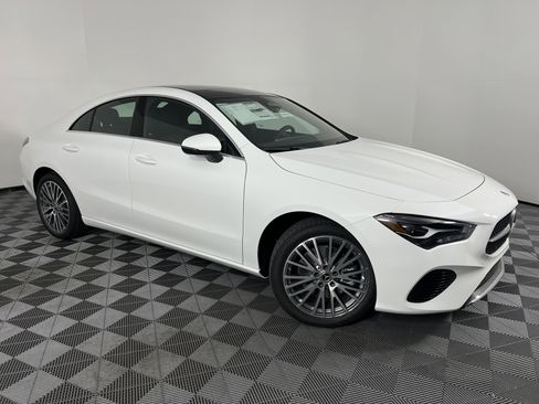 Used 2026 Mercedes-Benz CLA 250 4MATIC image 2
