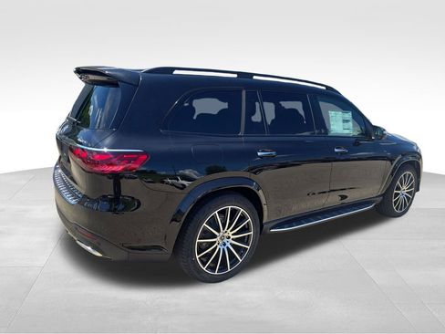 New 2026 Mercedes-Benz GLS 580 4MATIC image 5