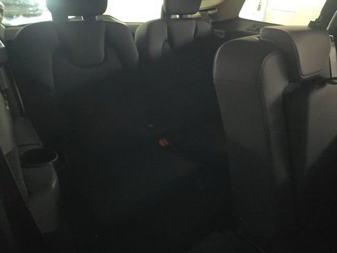 Used 2025 Volvo XC90 B6 Plus image 13