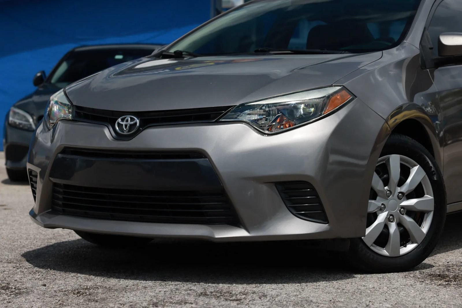 Used 2015 Toyota Corolla LE FWD image 18