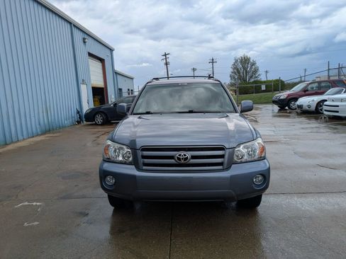 Used 2004 Toyota Highlander 2WD V6 image 2