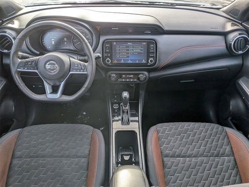 Used 2021 Nissan Kicks SR image 20
