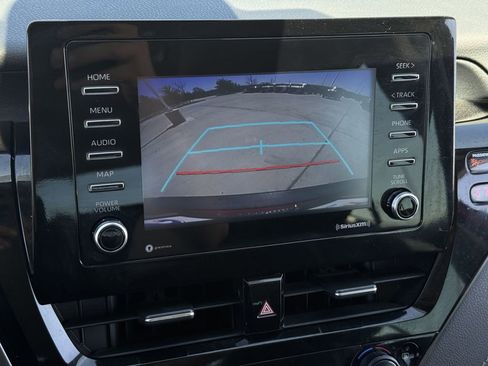 Used 2022 Toyota Camry SE image 18