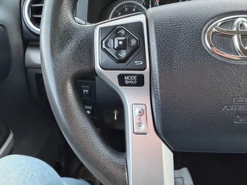 Used 2016 Toyota Tundra SR5 AWD/4WD image 17