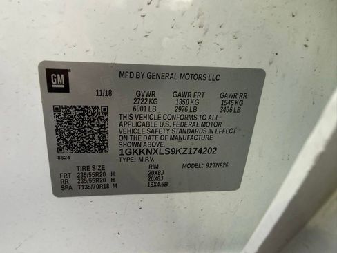 Used 2019 GMC Acadia Denali w/ Technology Package AWD/4WD image 9