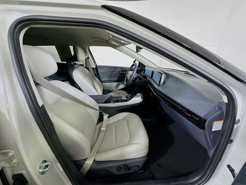 Used 2023 Kia EV6 Wind image 33