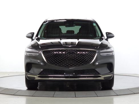 Used 2025 Genesis GV70 2.5T w/ Select Package AWD/4WD image 2
