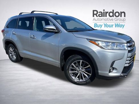 Used 2018 Toyota Highlander XLE AWD/4WD image 1