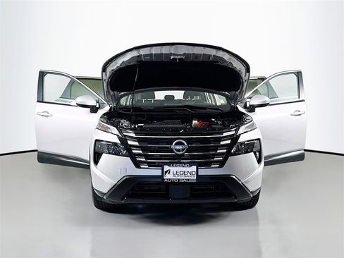 Used 2024 Nissan Rogue SV image 24