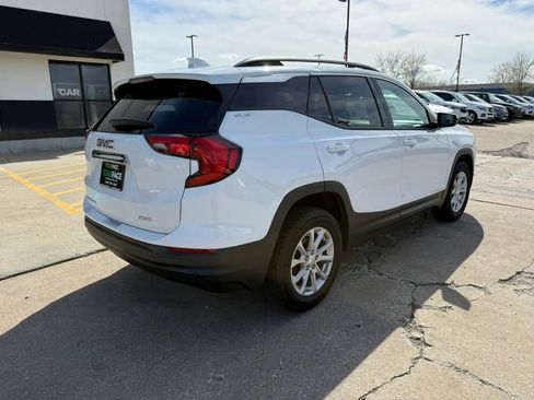 Used 2018 GMC Terrain SLE w/ Driver Convenience Package AWD/4WD image 17
